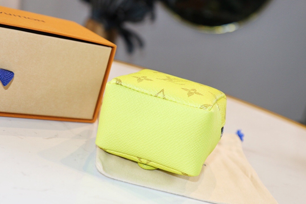 ブランドキーホルダー内部構造